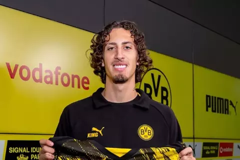 دورتموند يضم البرتغالي فابيو سيلفا حتى 2030